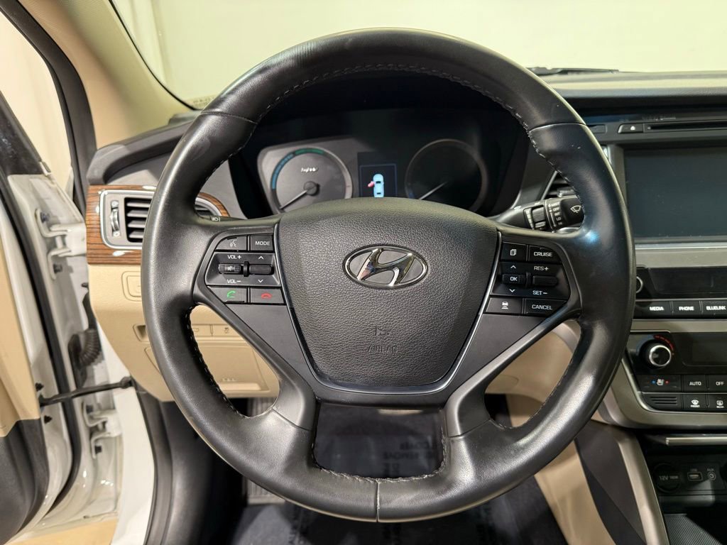 Used 2017 Hyundai Sonata Limited w/ Ultimate Package 02 image 23