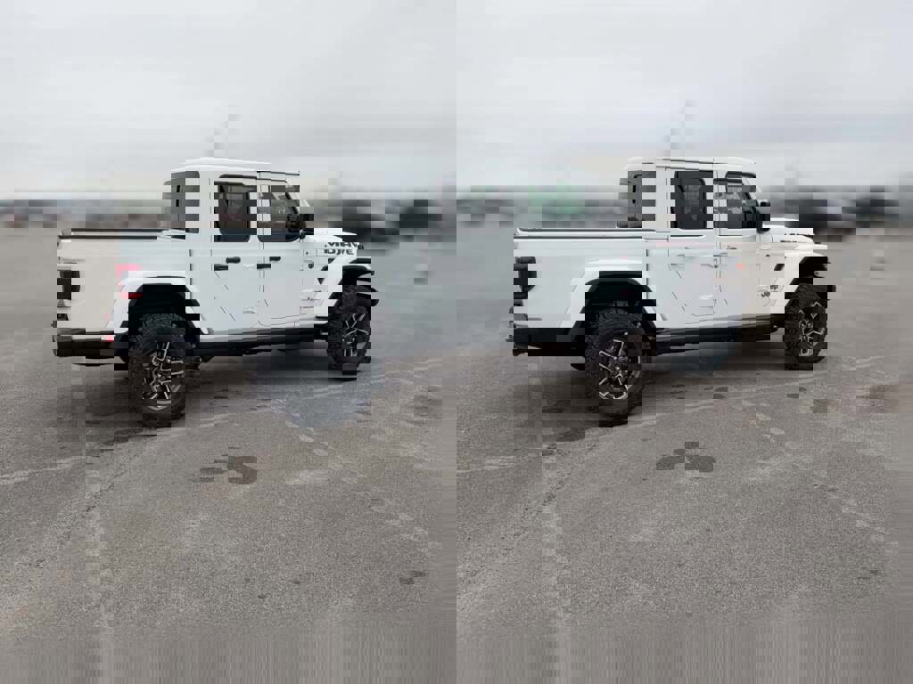 New 2026 Jeep Gladiator Mojave image 13