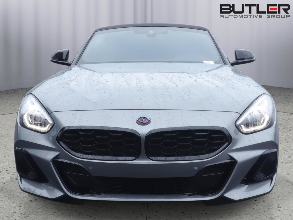 Used 2024 BMW Z4 M40i w/ Premium Package RWD image 2