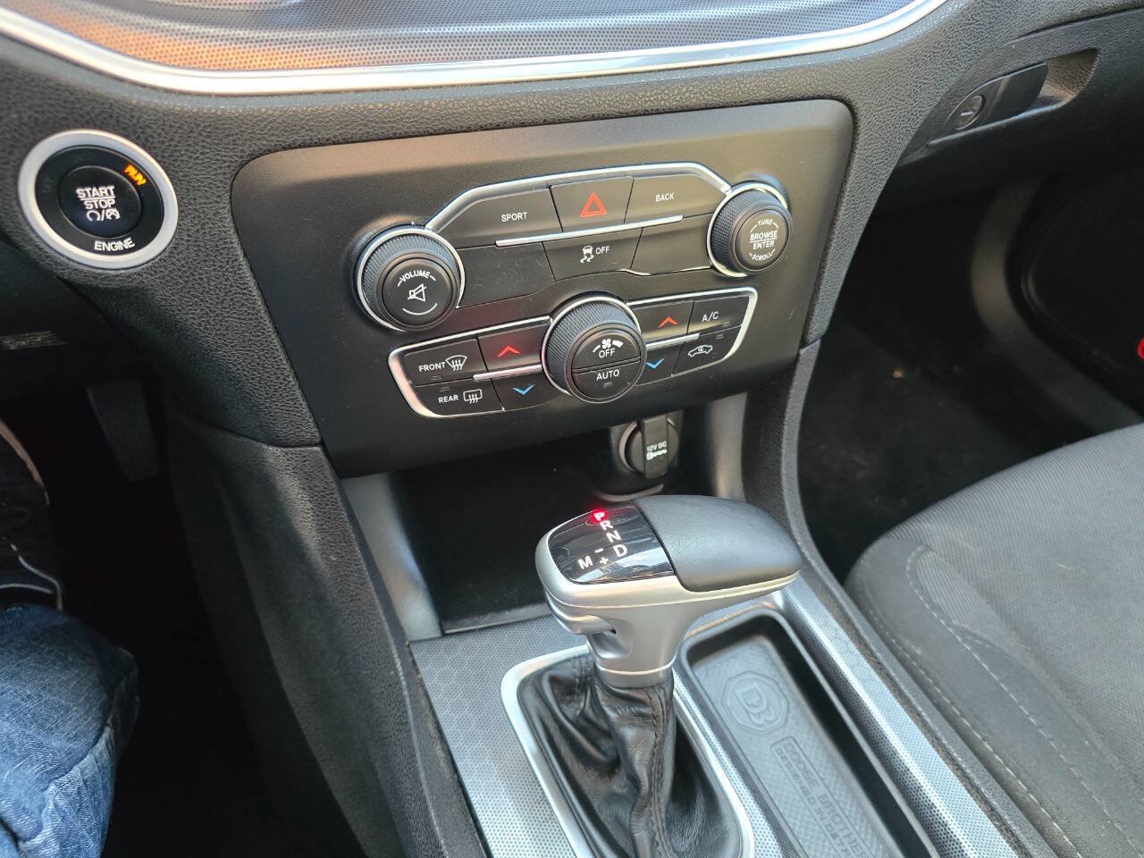 Used 2015 Dodge Charger SXT w/ Rallye Group AWD/4WD image 18