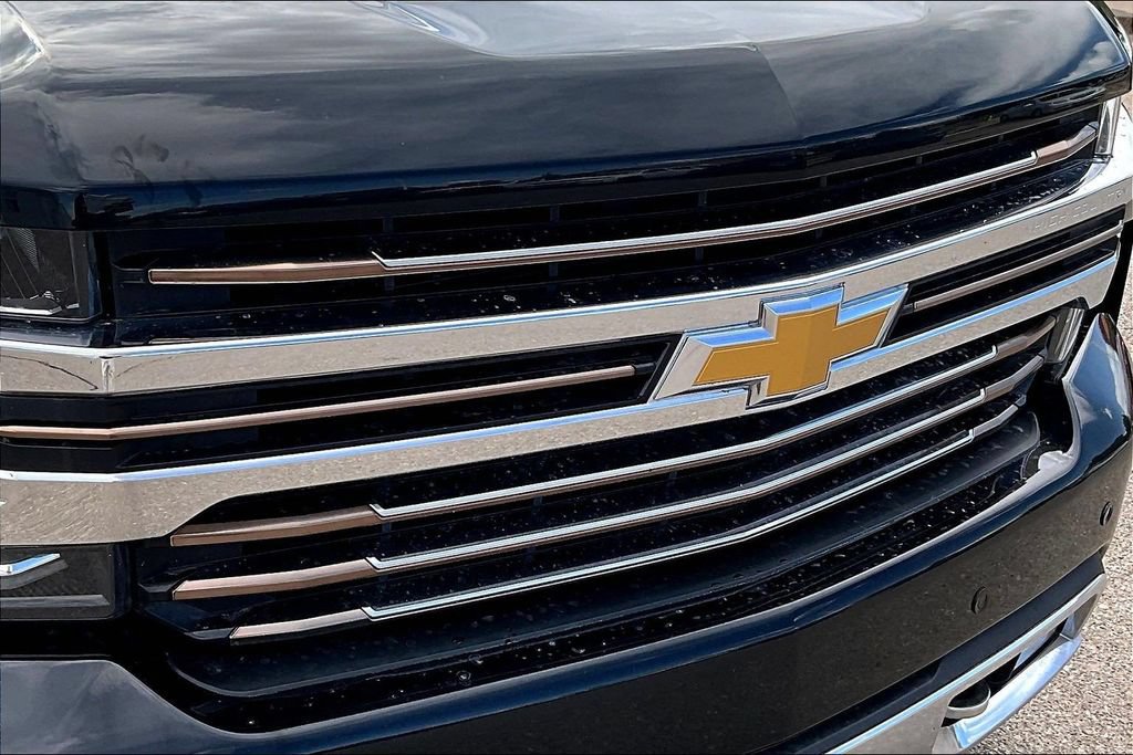 Used 2022 Chevrolet Silverado 1500 High Country AWD/4WD image 34