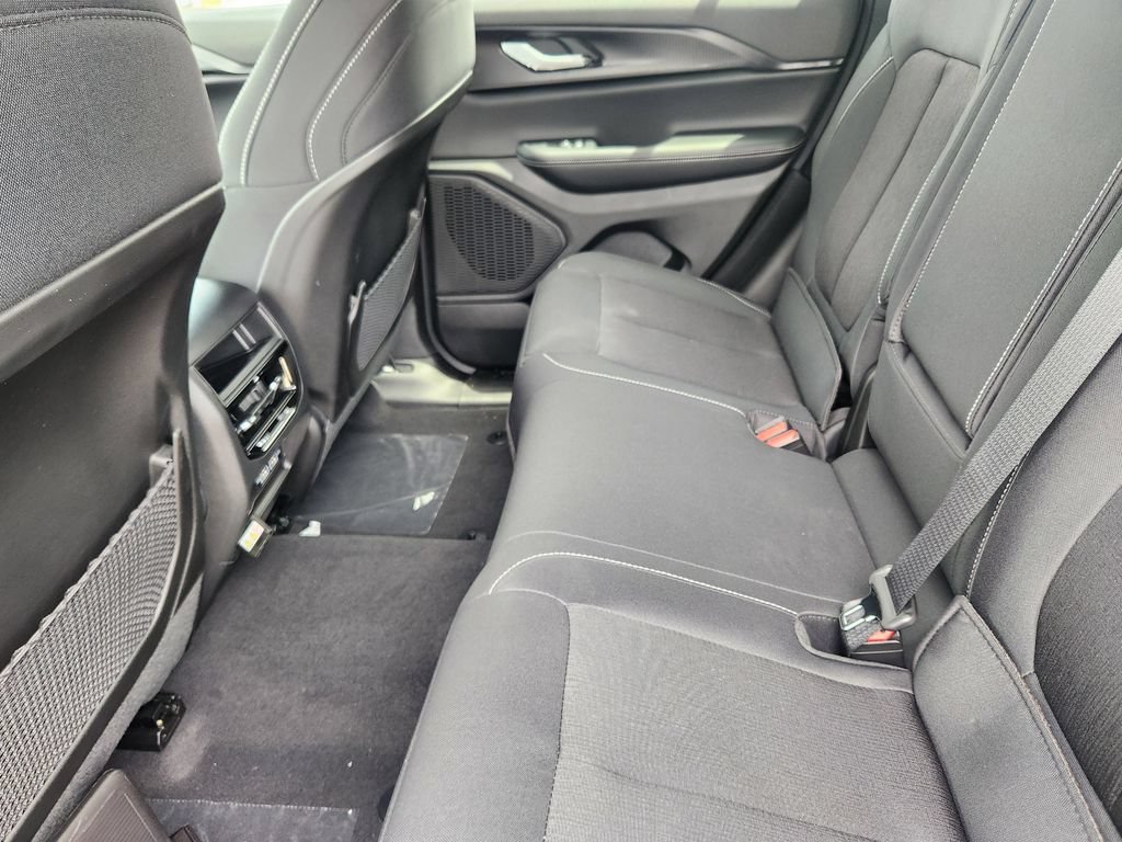 New 2026 Jeep Grand Cherokee Laredo X AWD/4WD image 32
