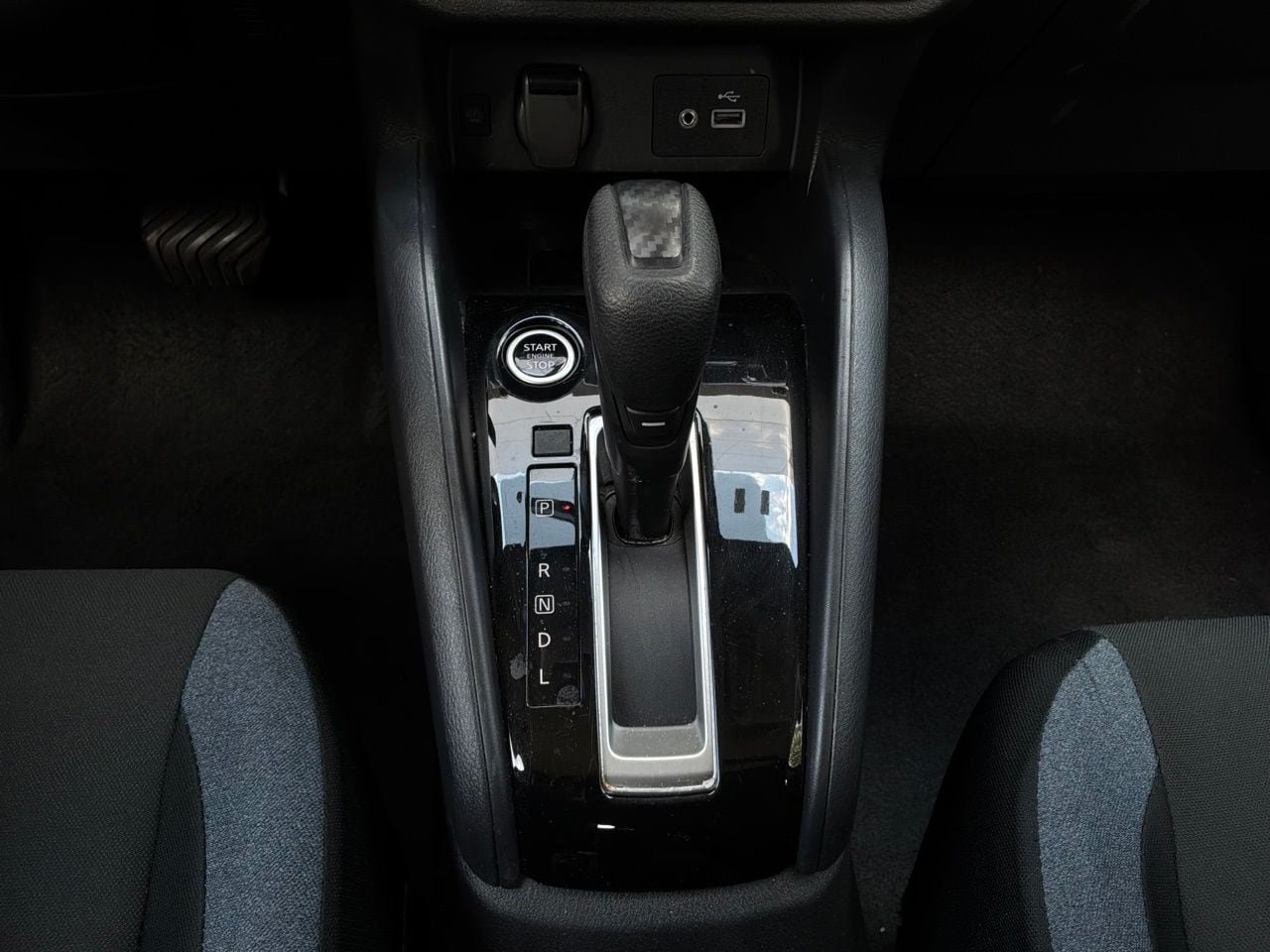 Used 2025 Nissan Versa SV FWD image 21