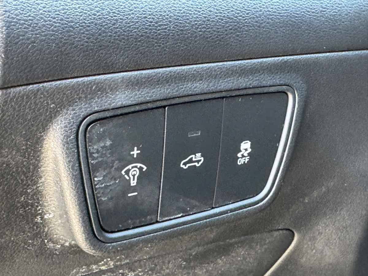 Used 2024 Hyundai Santa Cruz SEL FWD image 27