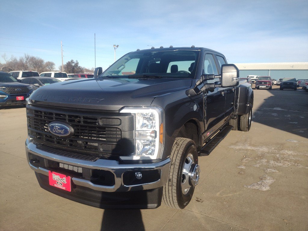 New 2026 Ford F350 XL w/ 360-Degree Camera Package AWD/4WD image 2