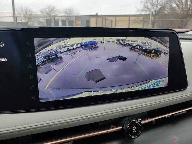 Used 2023 Nissan Ariya AWD image 22