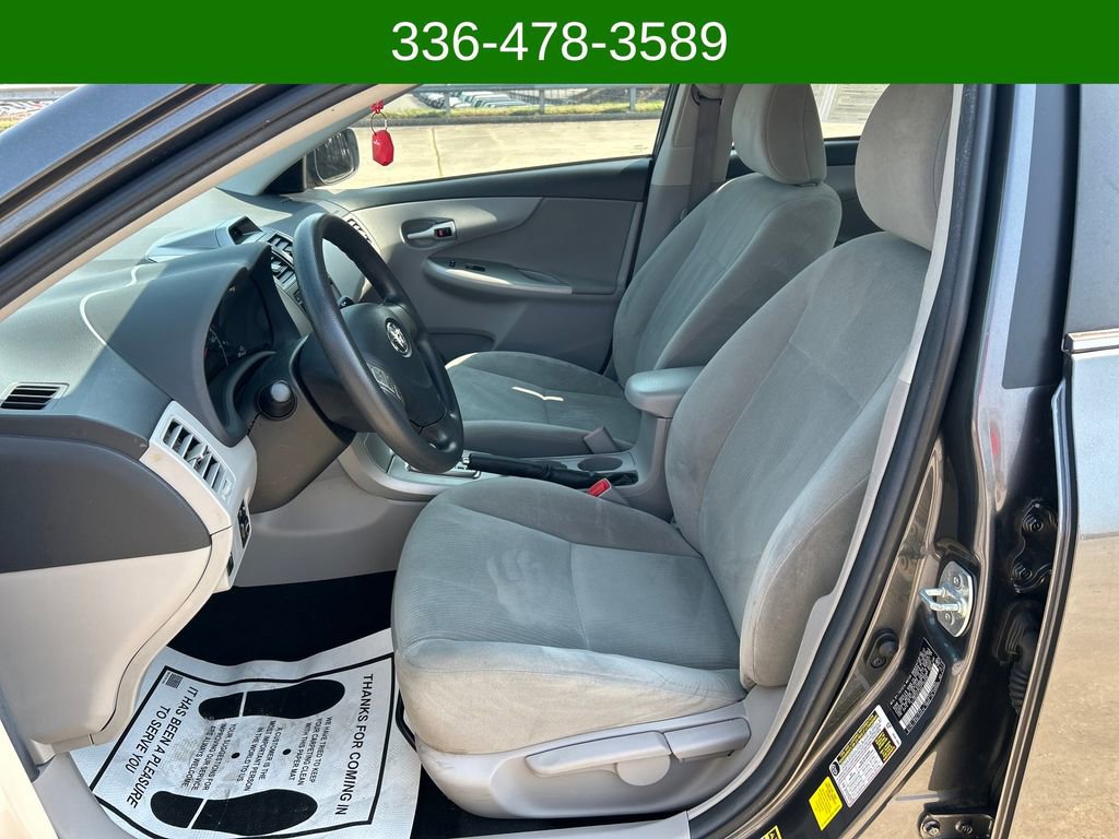 Used 2013 Toyota Corolla LE image 9