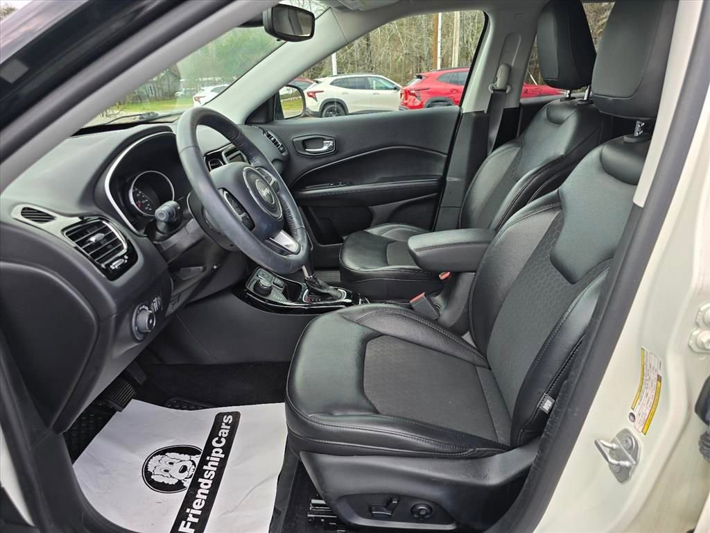 Used 2018 Jeep Compass Latitude image 11