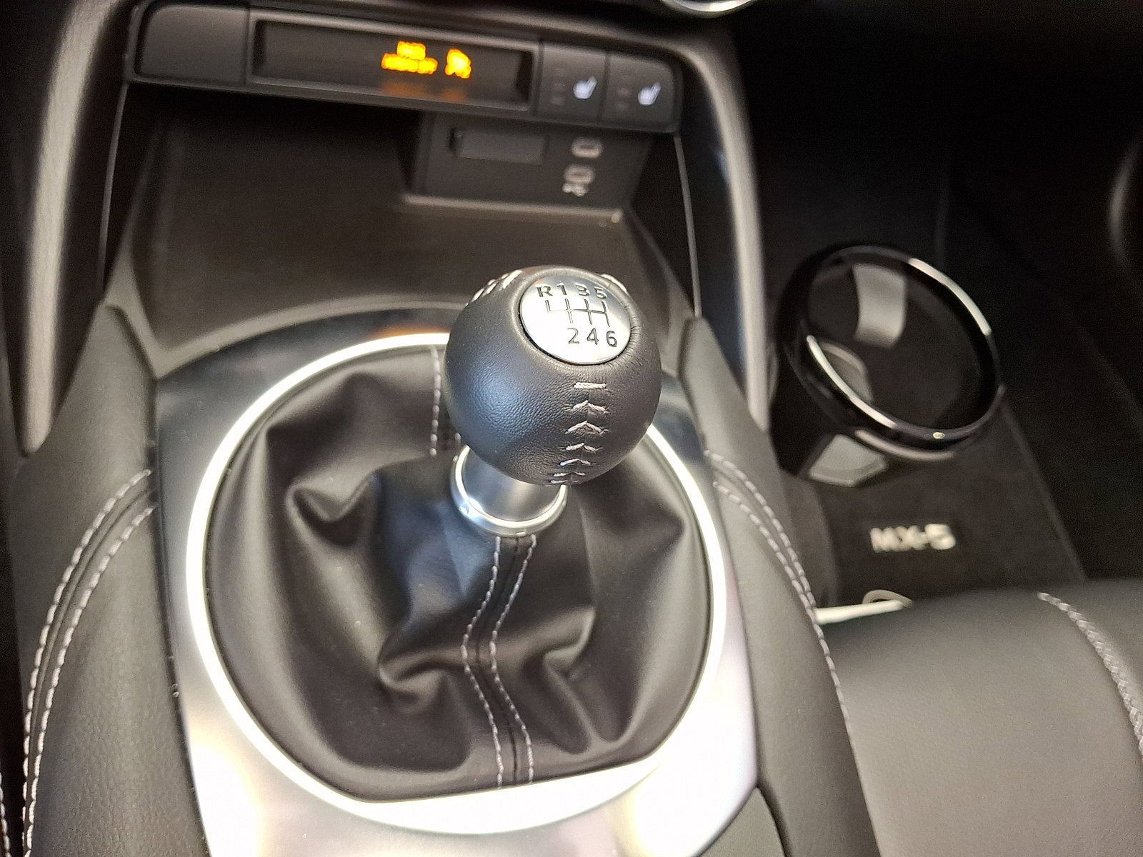 New 2025 MAZDA MX-5 Miata Grand Touring RWD image 11