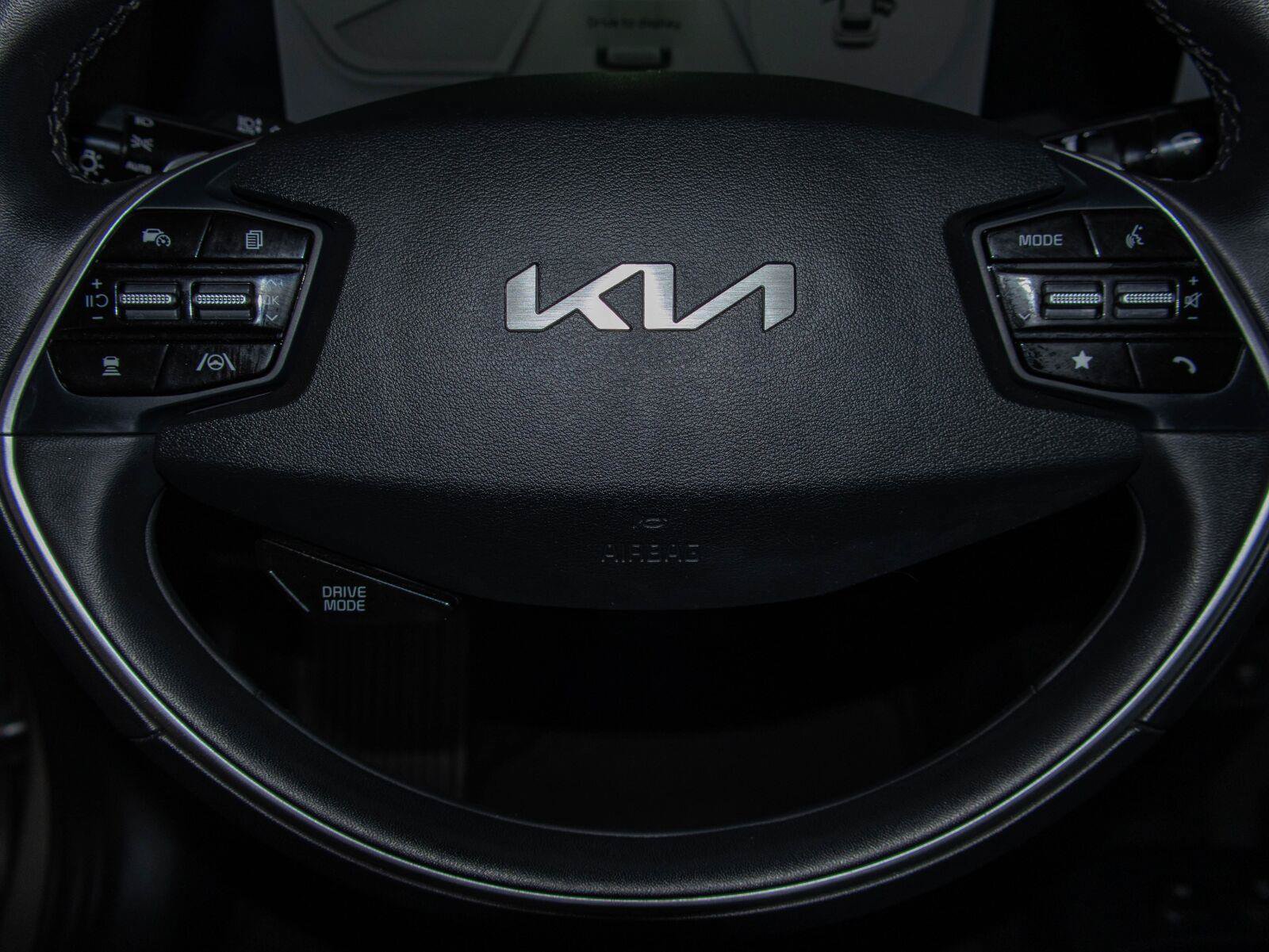 Used 2023 Kia EV6 Wind RWD image 12