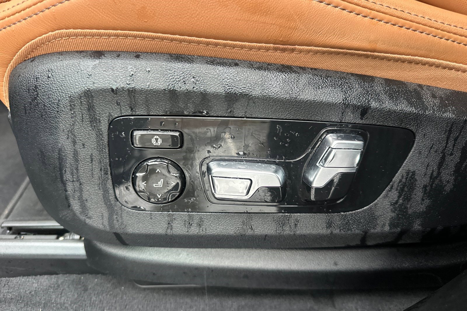 Certified 2025 BMW X7 xDrive40i image 14