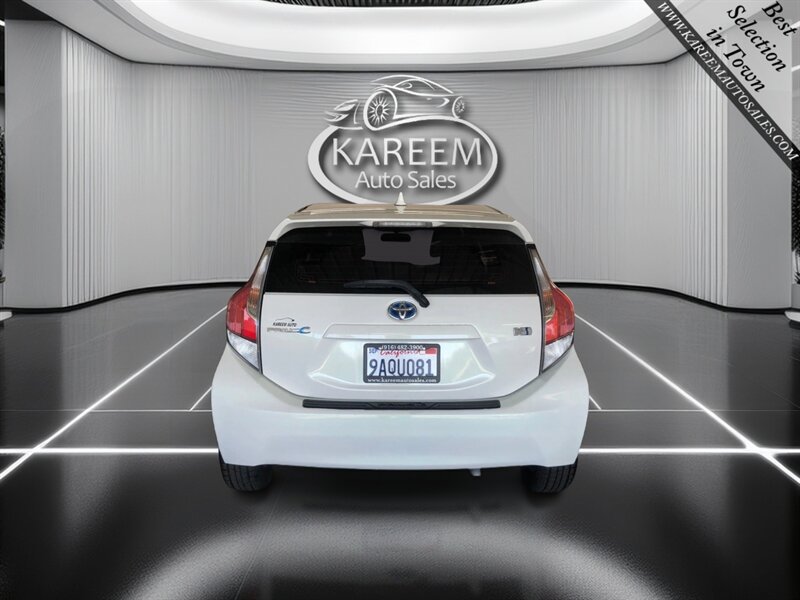 Used 2015 Toyota Prius C Three FWD image 6