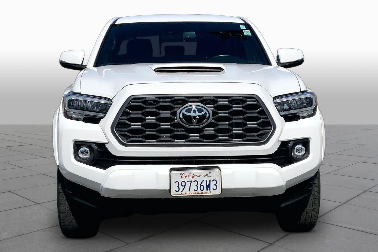 Certified 2023 Toyota Tacoma TRD Sport AWD/4WD image 3