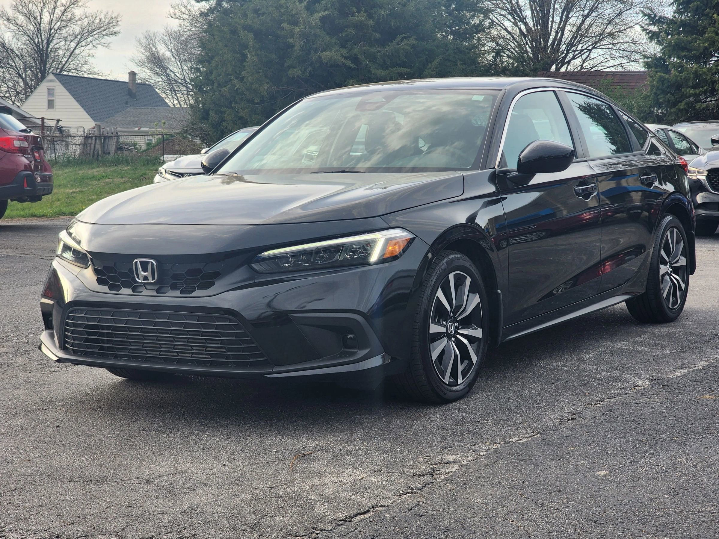 Used 2022 Honda Civic EX-L image 3