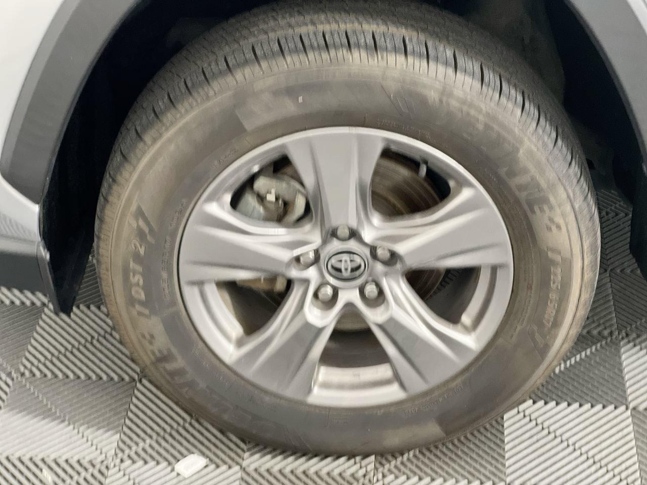 Used 2024 Toyota RAV4 XLE FWD image 7