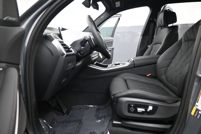 New 2026 BMW X5 xDrive50e AWD/4WD image 17