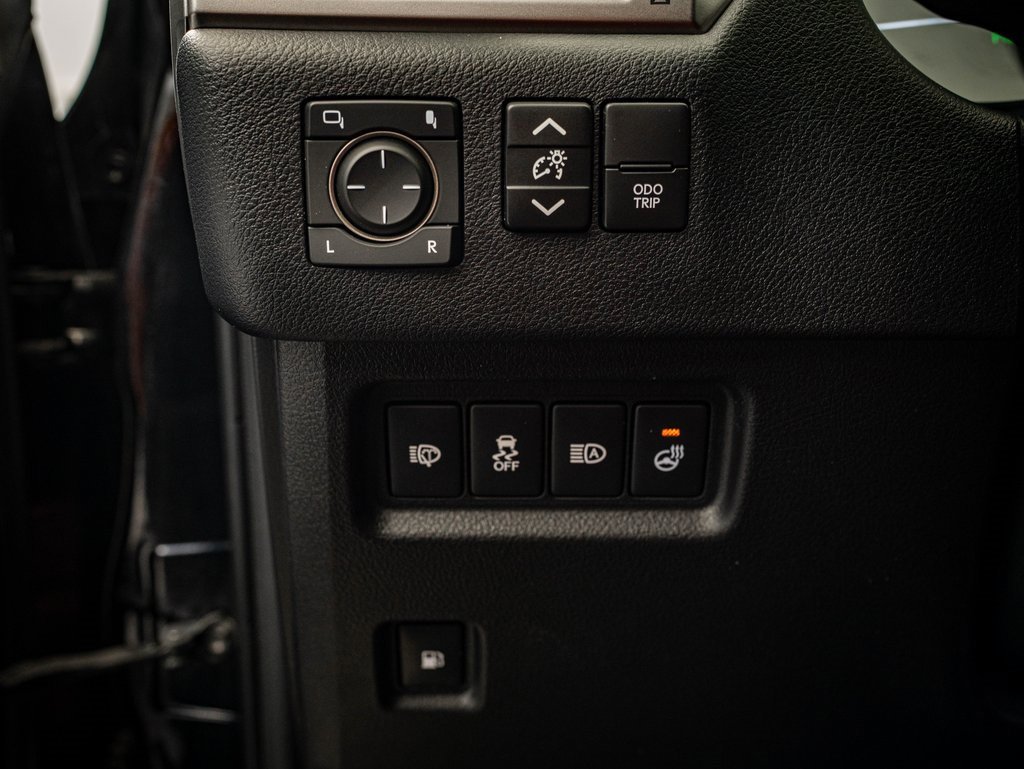 Used 2023 Lexus GX 460 Premium w/ Premium Package image 34