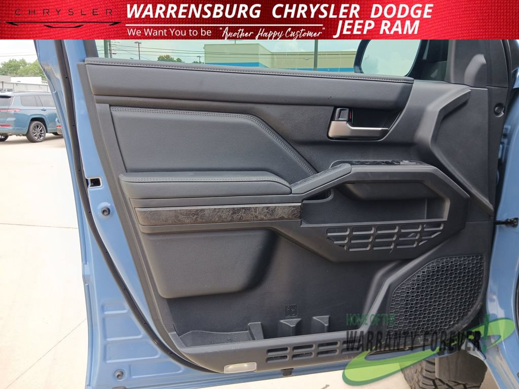 Used 2026 Toyota Tacoma Limited AWD/4WD image 12