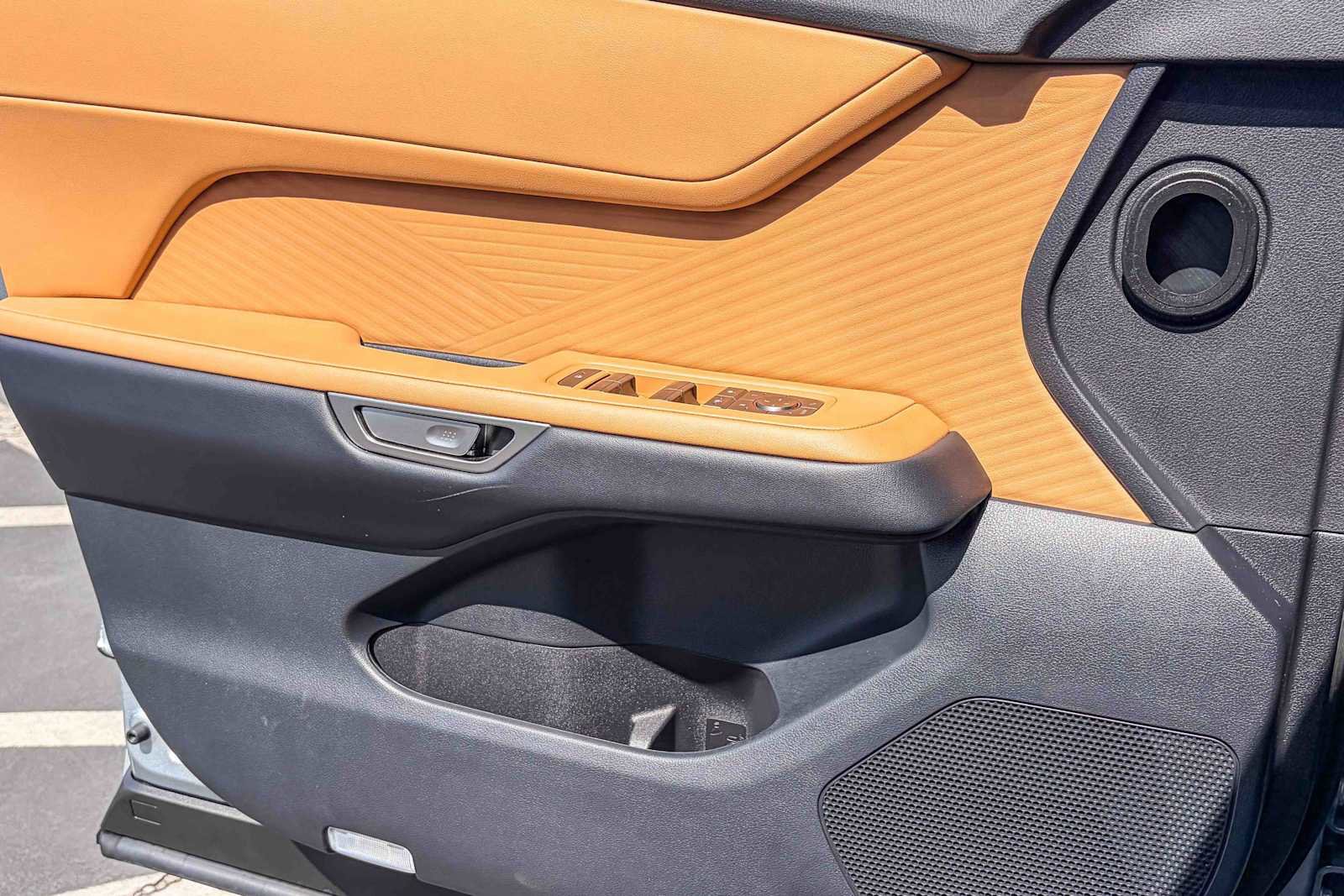New 2026 Lexus ES 500e AWD/4WD image 21