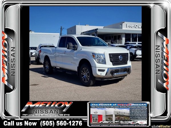 Used 2021 Nissan Titan SV w/ SV Convenience Package image 2