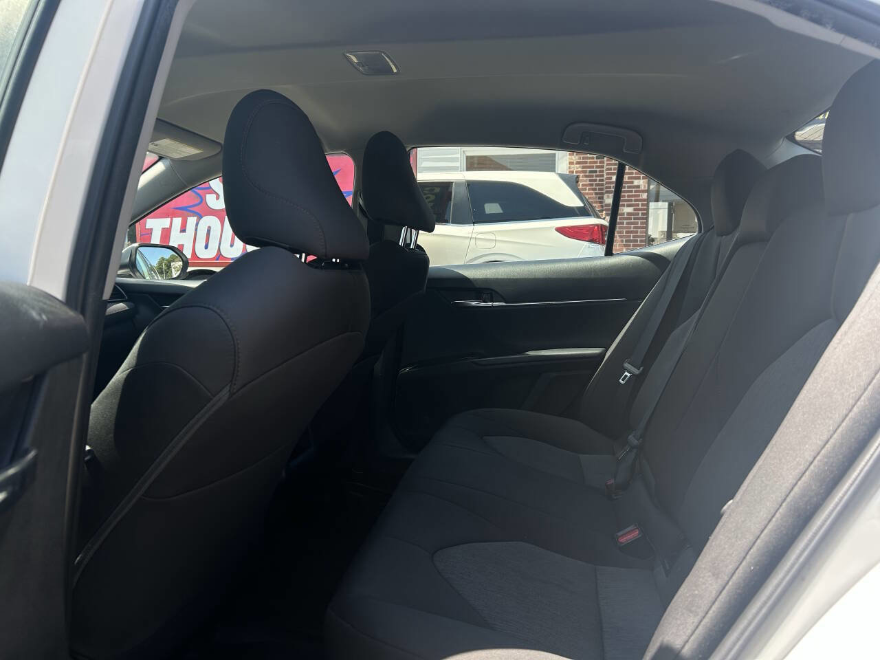 Used 2020 Toyota Camry LE image 17
