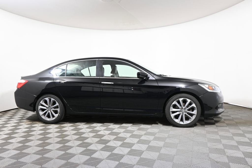 Used 2015 Honda Accord Sport image 8