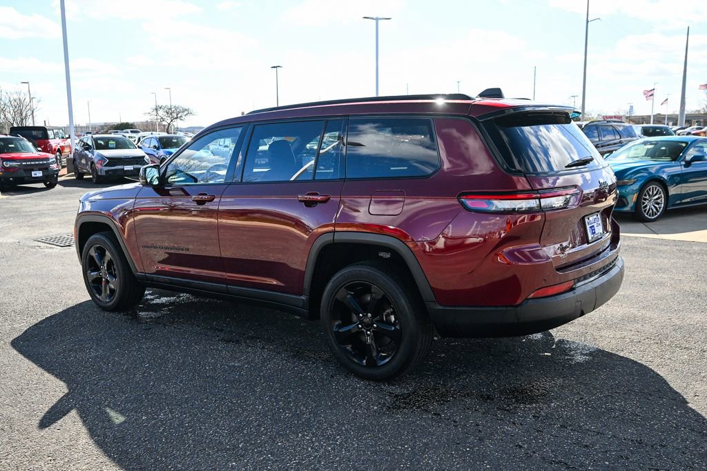 Used 2023 Jeep Grand Cherokee L Laredo image 7