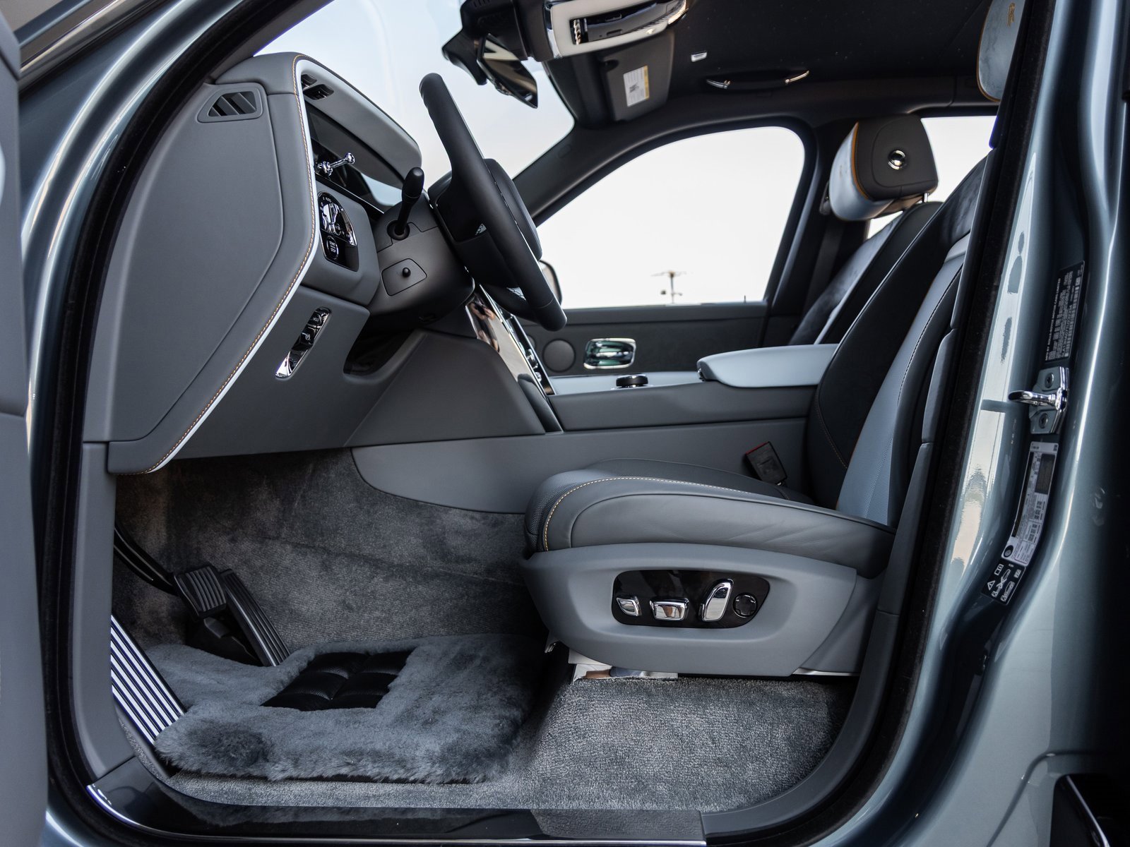 New 2026 Rolls-Royce Cullinan image 24