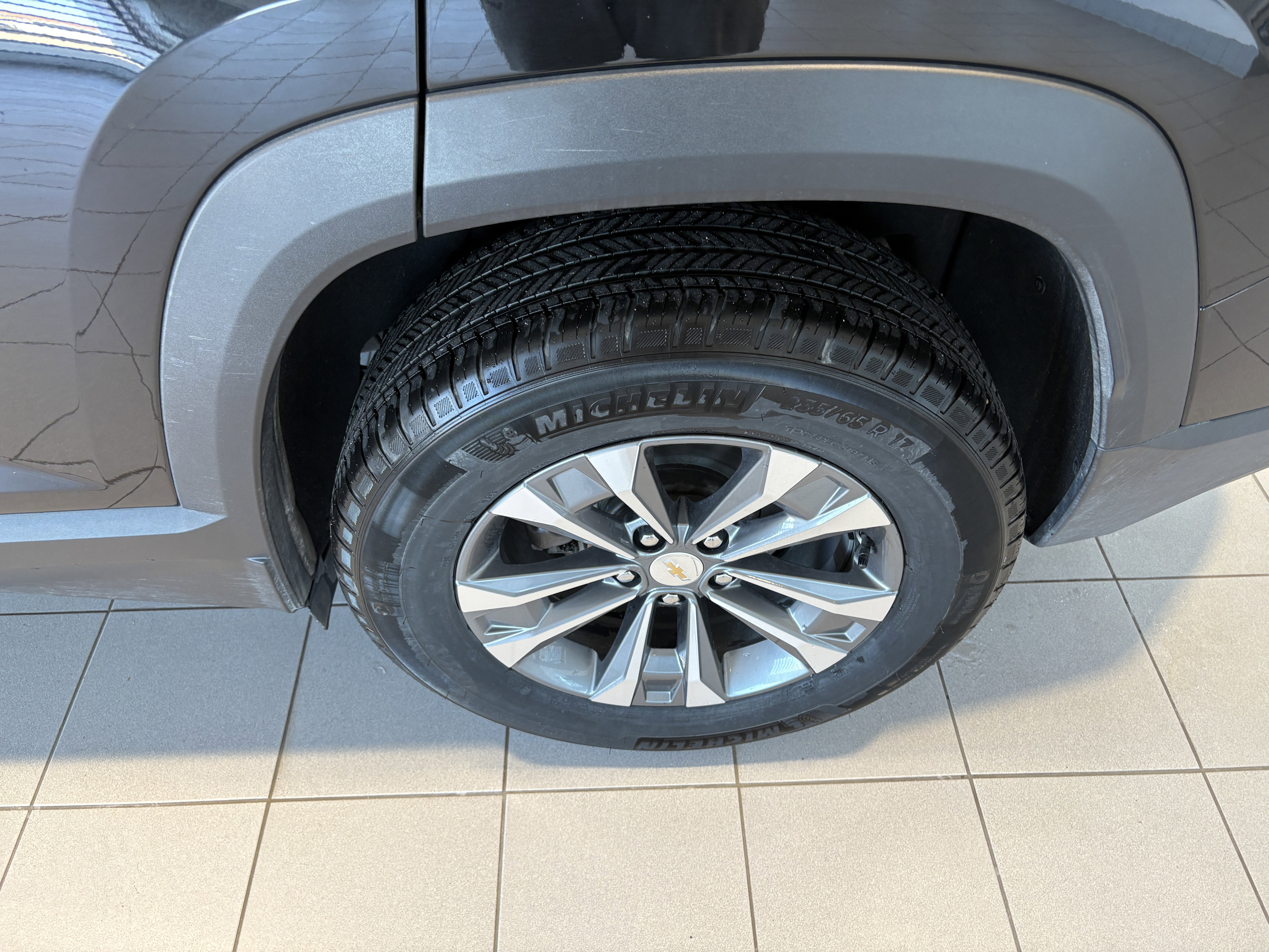 Used 2025 Chevrolet Equinox LT image 6