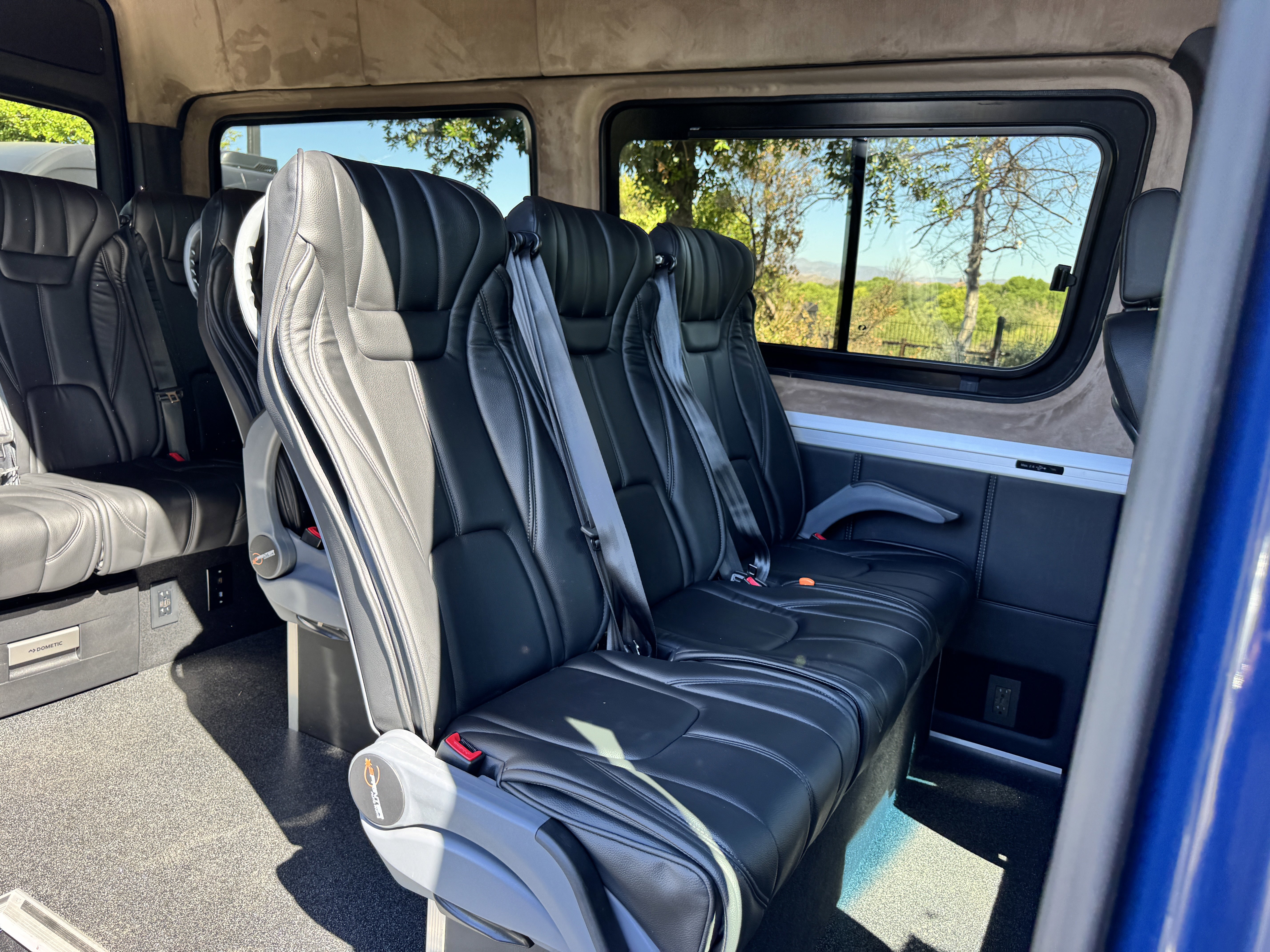 Used 2023 Mercedes-Benz Sprinter 2500 image 11