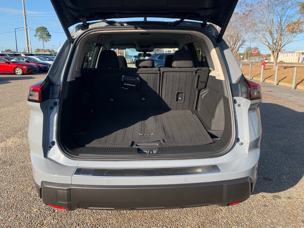 New 2026 Nissan Rogue SV image 5