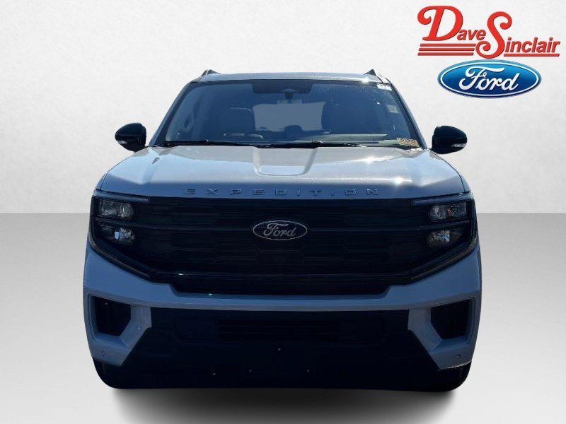 Used 2025 Ford Expedition Active image 2