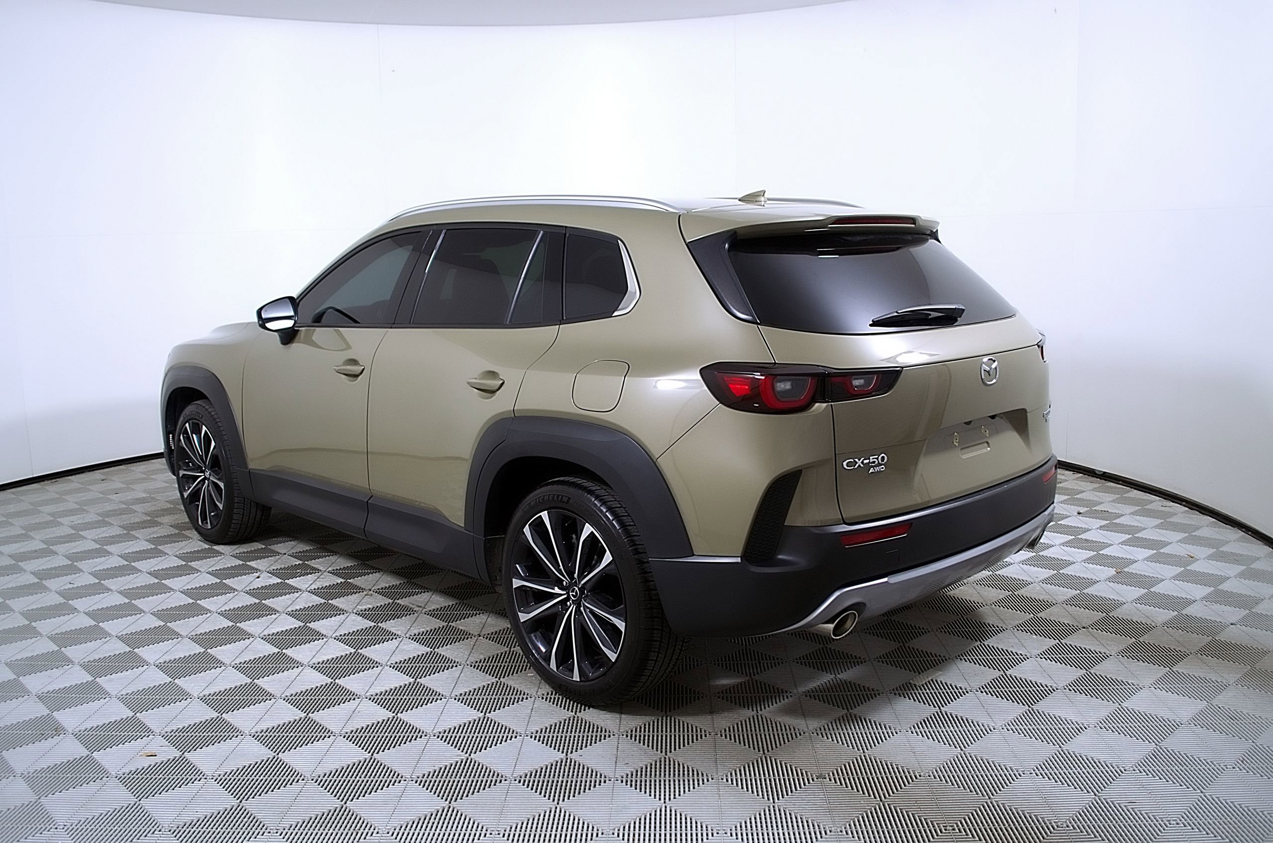 Used 2024 MAZDA CX-50 AWD 2.5 Turbo w/ Weather Package image 9