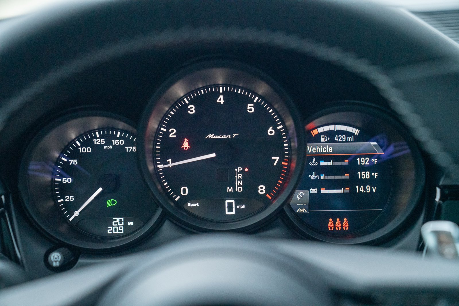 Certified 2026 Porsche Macan Turbo AWD/4WD image 16