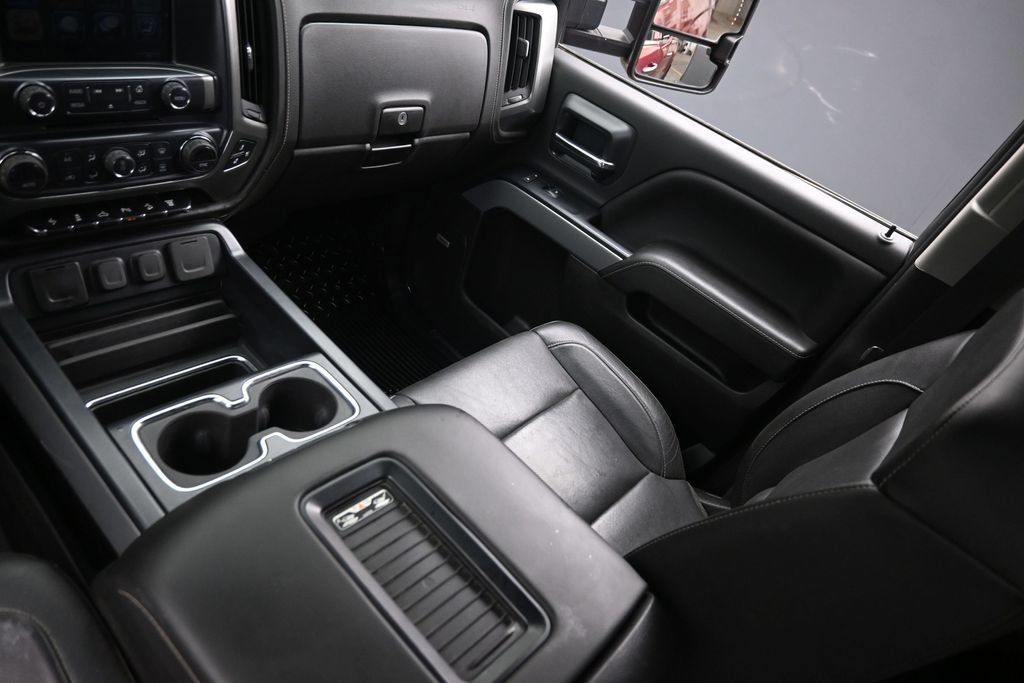 Used 2019 Chevrolet Silverado 2500 LTZ w/ Duramax Plus Package AWD/4WD image 15