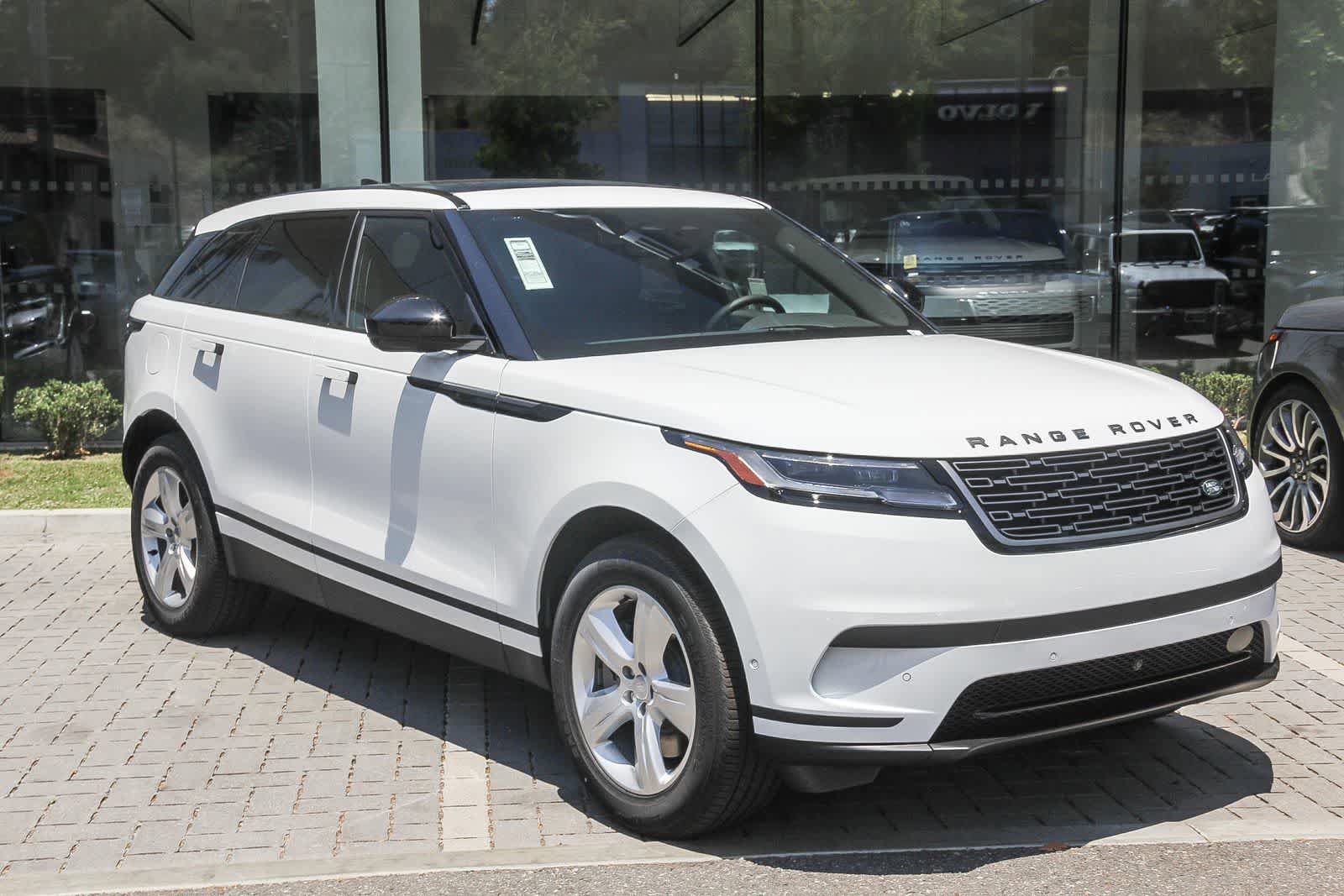 Used 2026 Land Rover Range Rover Velar S AWD/4WD image 3