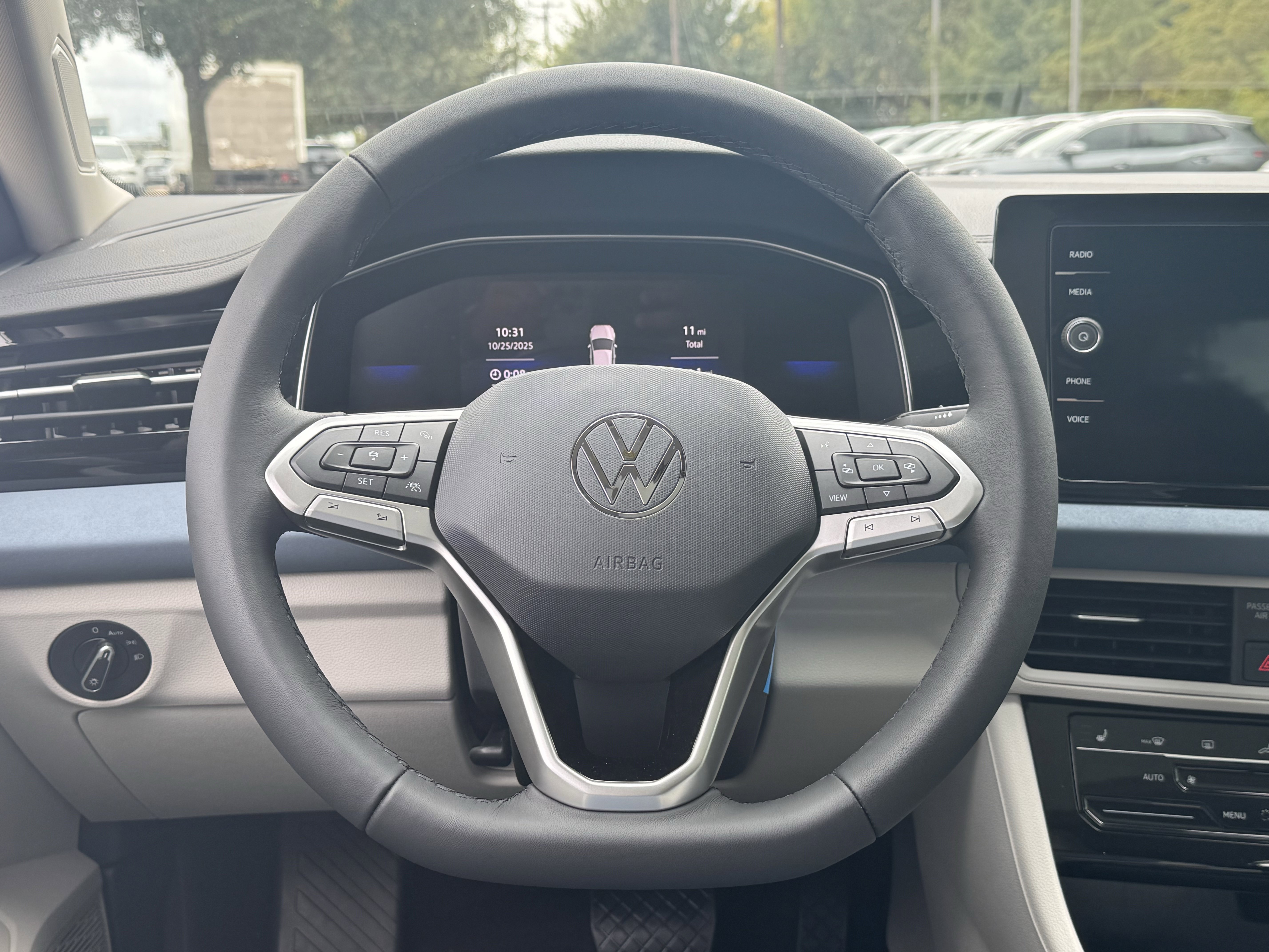 New 2027 Volkswagen Jetta SE FWD image 8