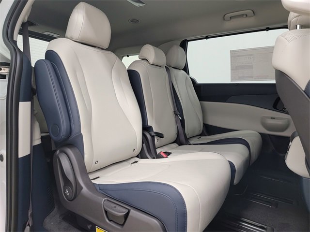 New 2026 Kia Carnival EX image 19