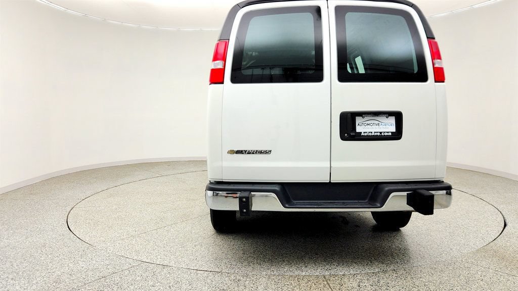 Used 2025 Chevrolet Express 2500 w/ Driver Convenience Package RWD image 6