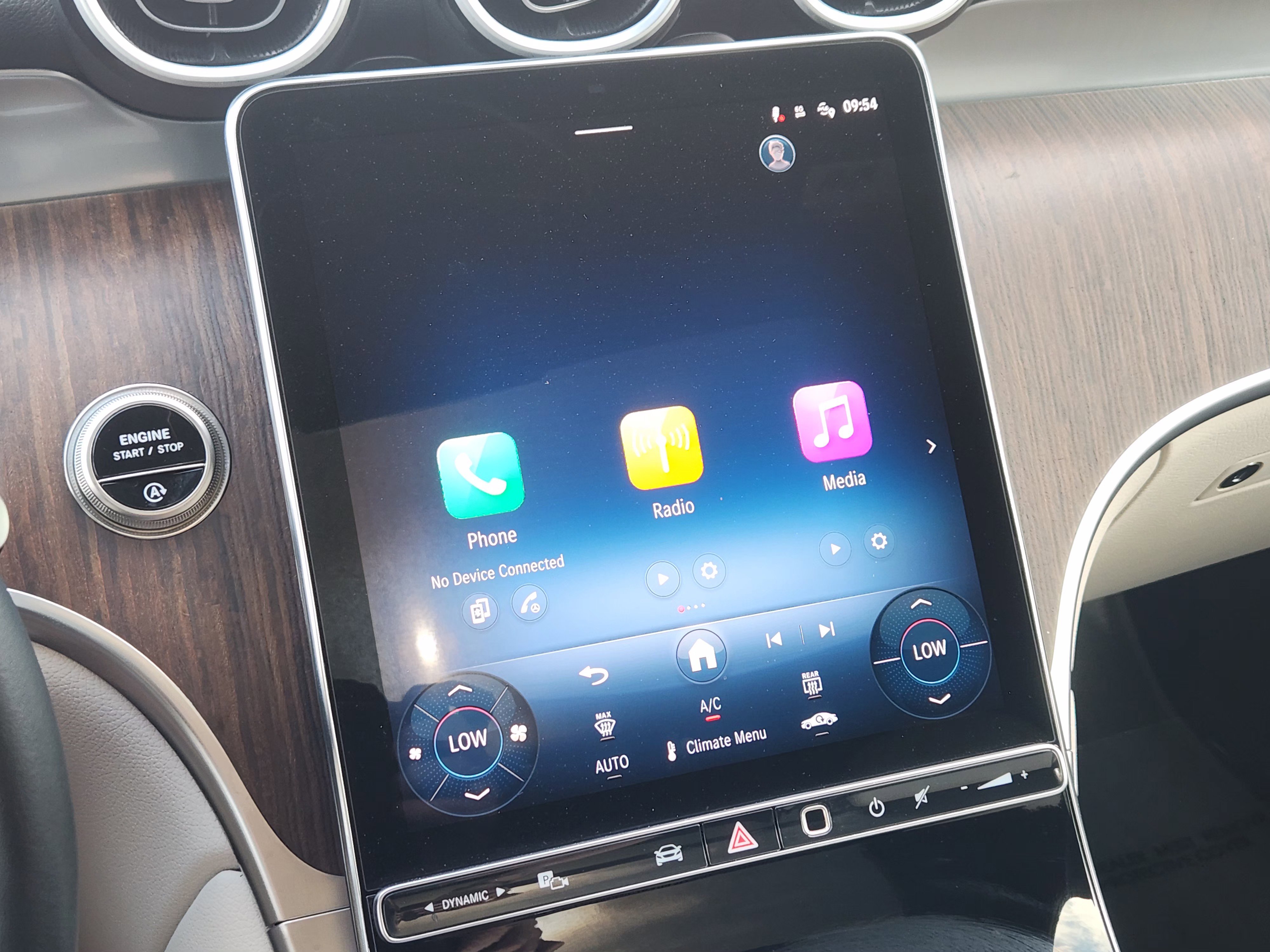 Used 2025 Mercedes-Benz GLC 300 image 17