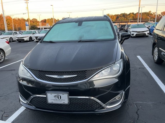 Used 2017 Chrysler Pacifica Touring-L image 12