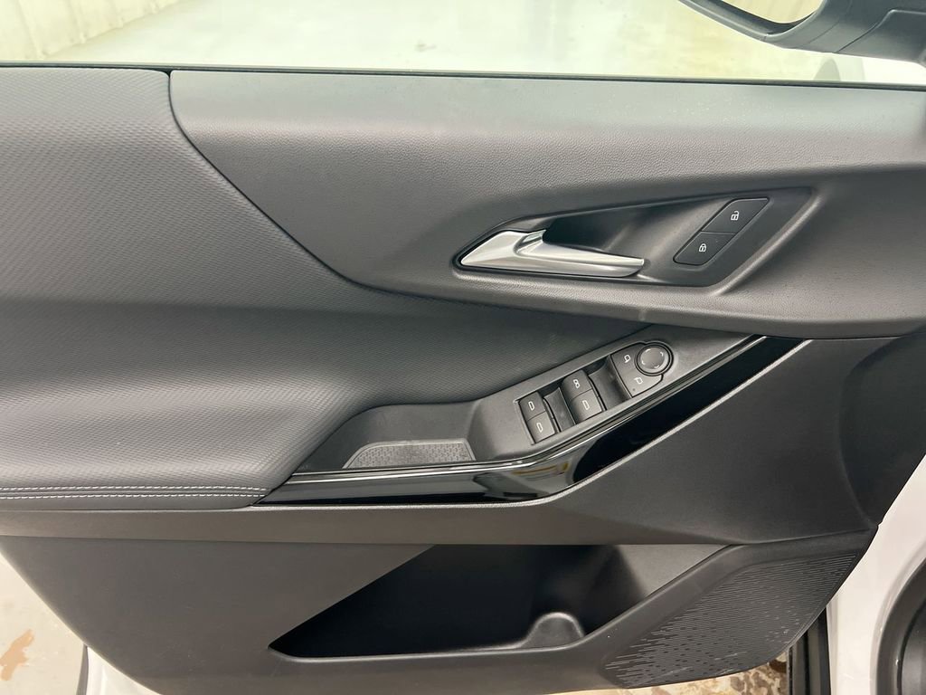 New 2026 Chevrolet Equinox LT image 22