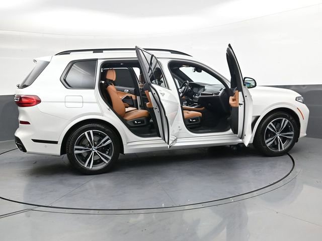 Used 2021 BMW X7 xDrive40i w/ M Sport Package image 36