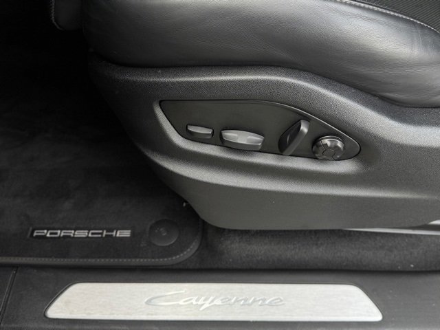 Certified 2025 Porsche Cayenne Coupe image 16