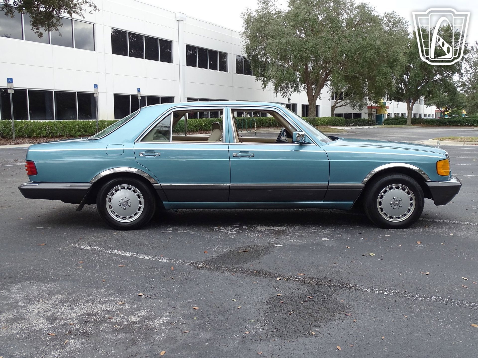 Used 1991 Mercedes-Benz 300 SE image 24