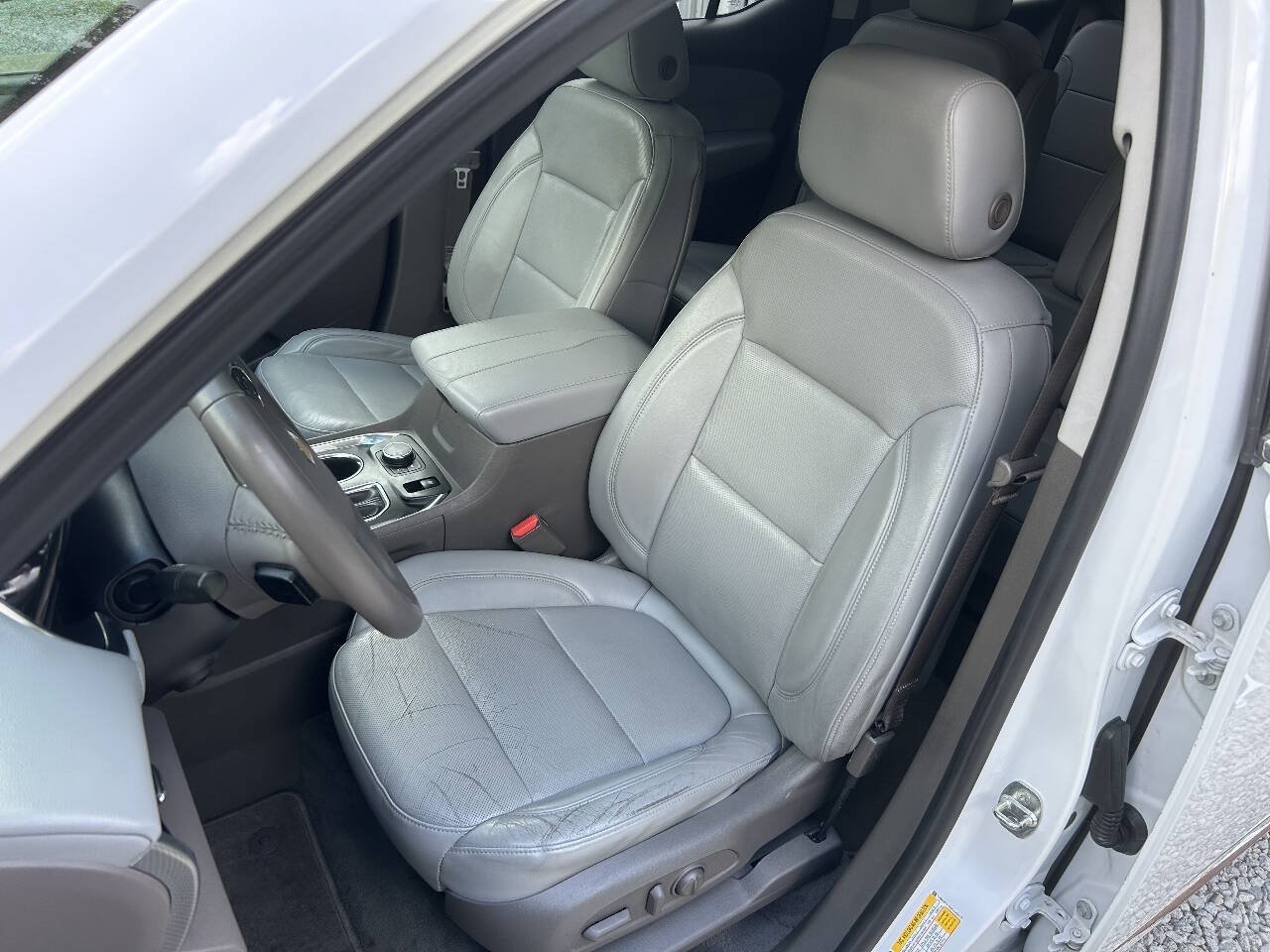 Used 2019 Chevrolet Traverse Premier w/ Driver Confidence II Package FWD image 10