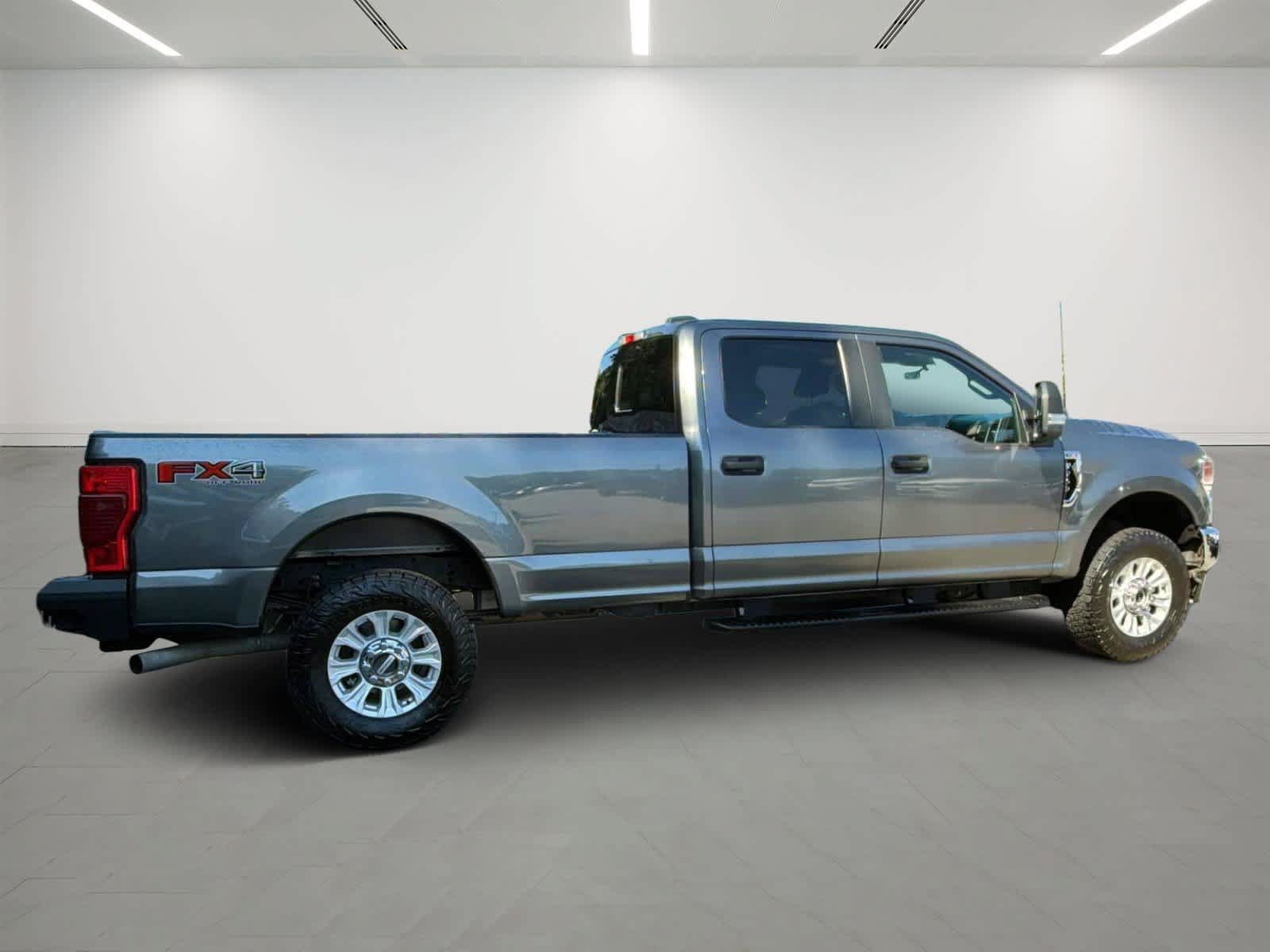 Used 2022 Ford F250 XL w/ STX Appearance Package AWD/4WD image 4