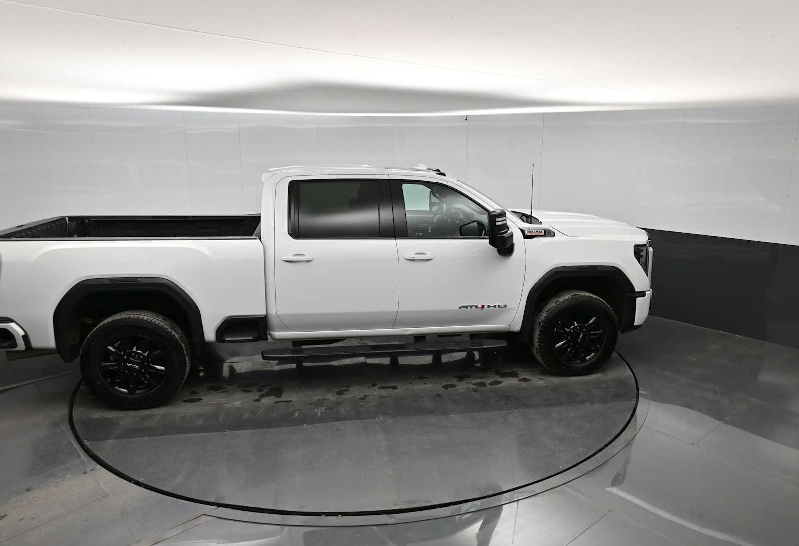 Used 2024 GMC Sierra 2500 AT4 w/ AT4 Preferred Package AWD/4WD image 34