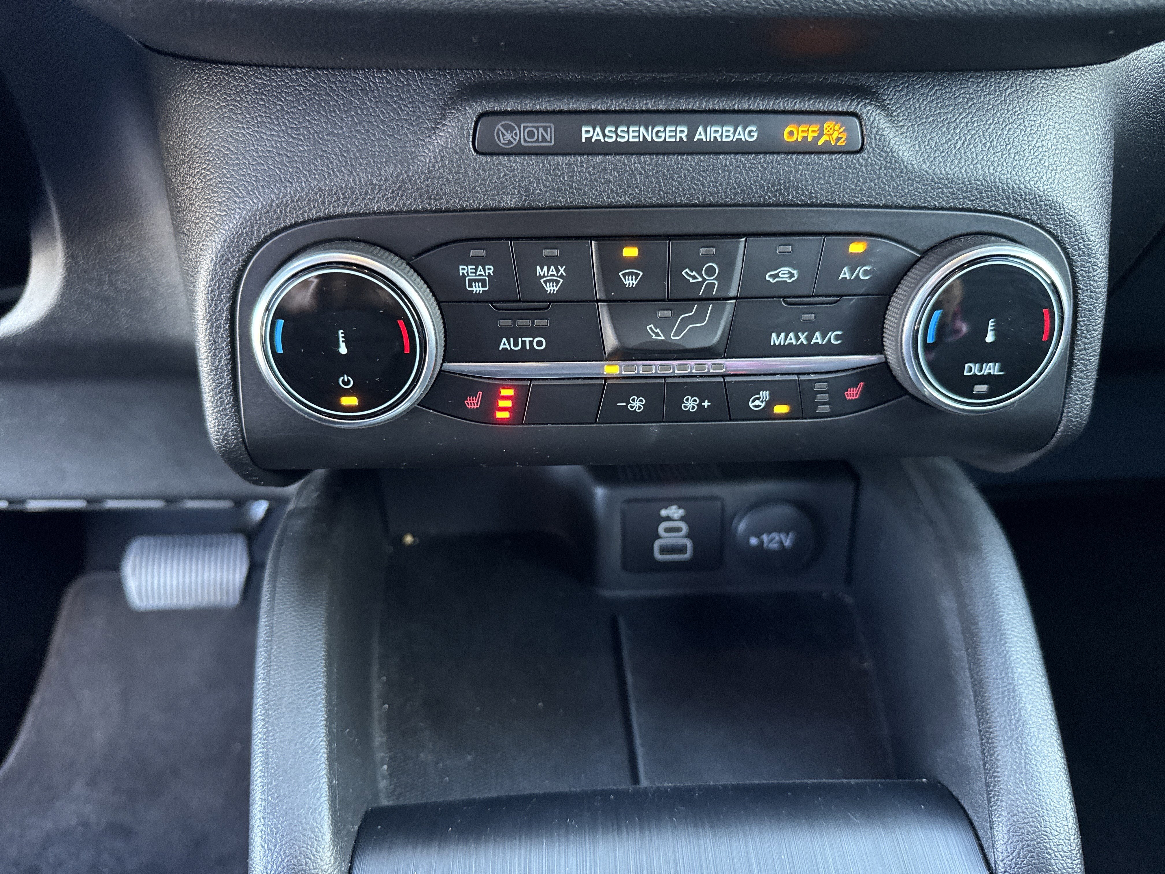 Used 2024 Ford Escape Active w/ Cold Weather Package image 32