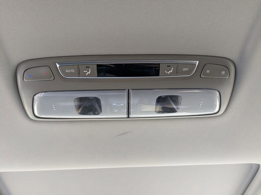 Used 2025 Kia Telluride S image 28
